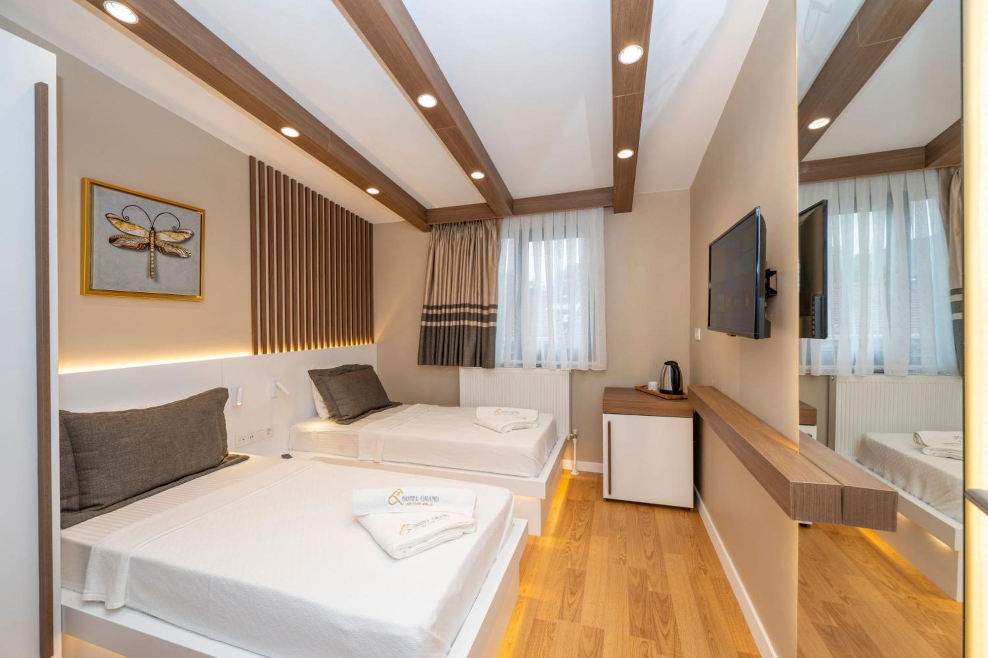 Hotel Grand Istanbul Bagian luar foto