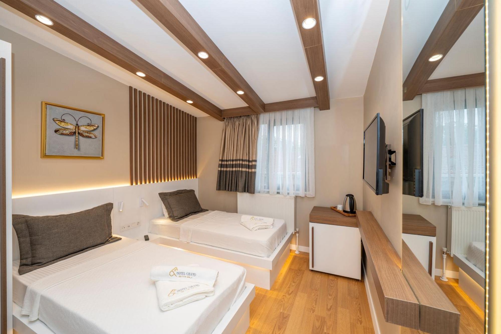 Hotel Grand Istanbul Bagian luar foto