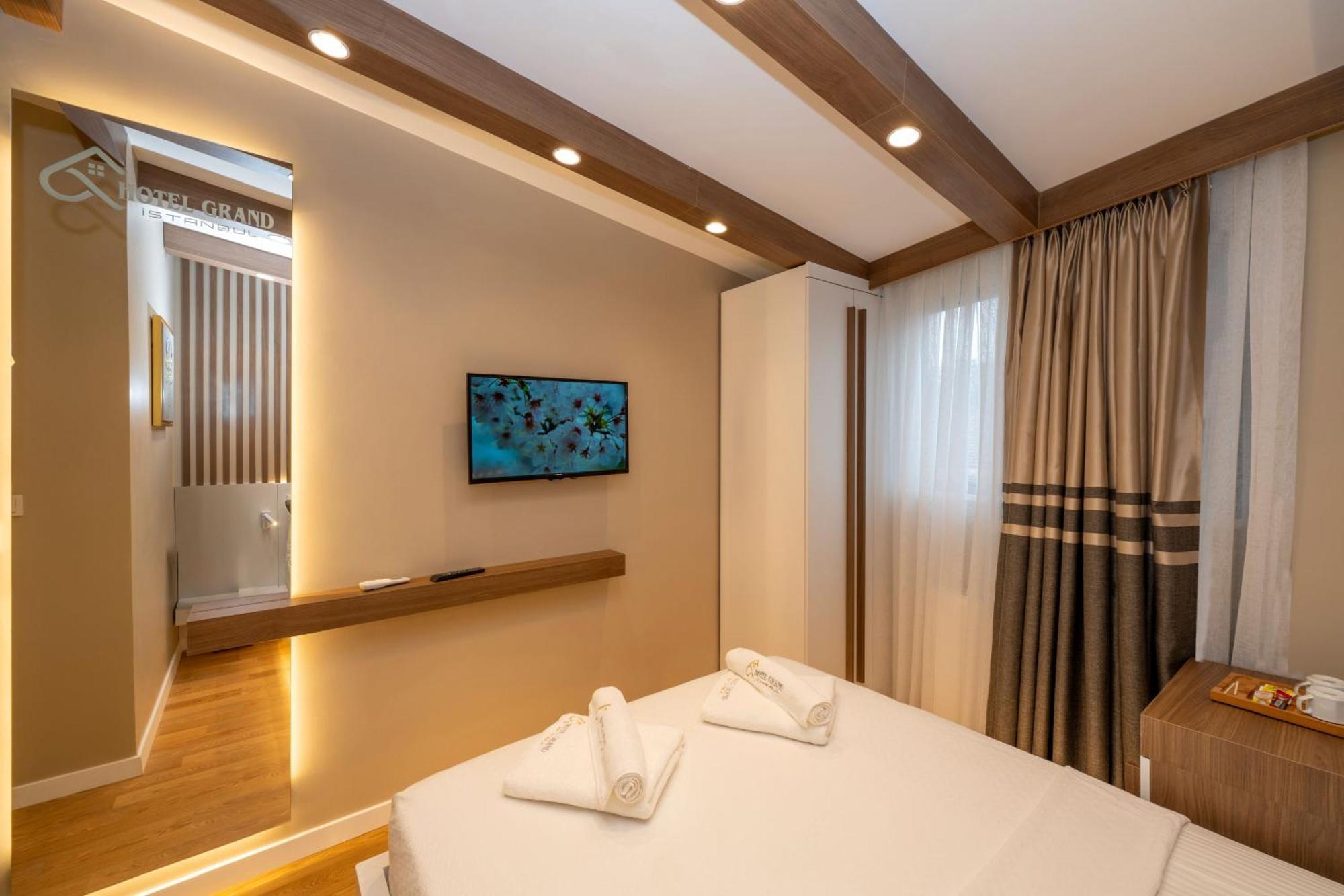 Hotel Grand Istanbul Bagian luar foto