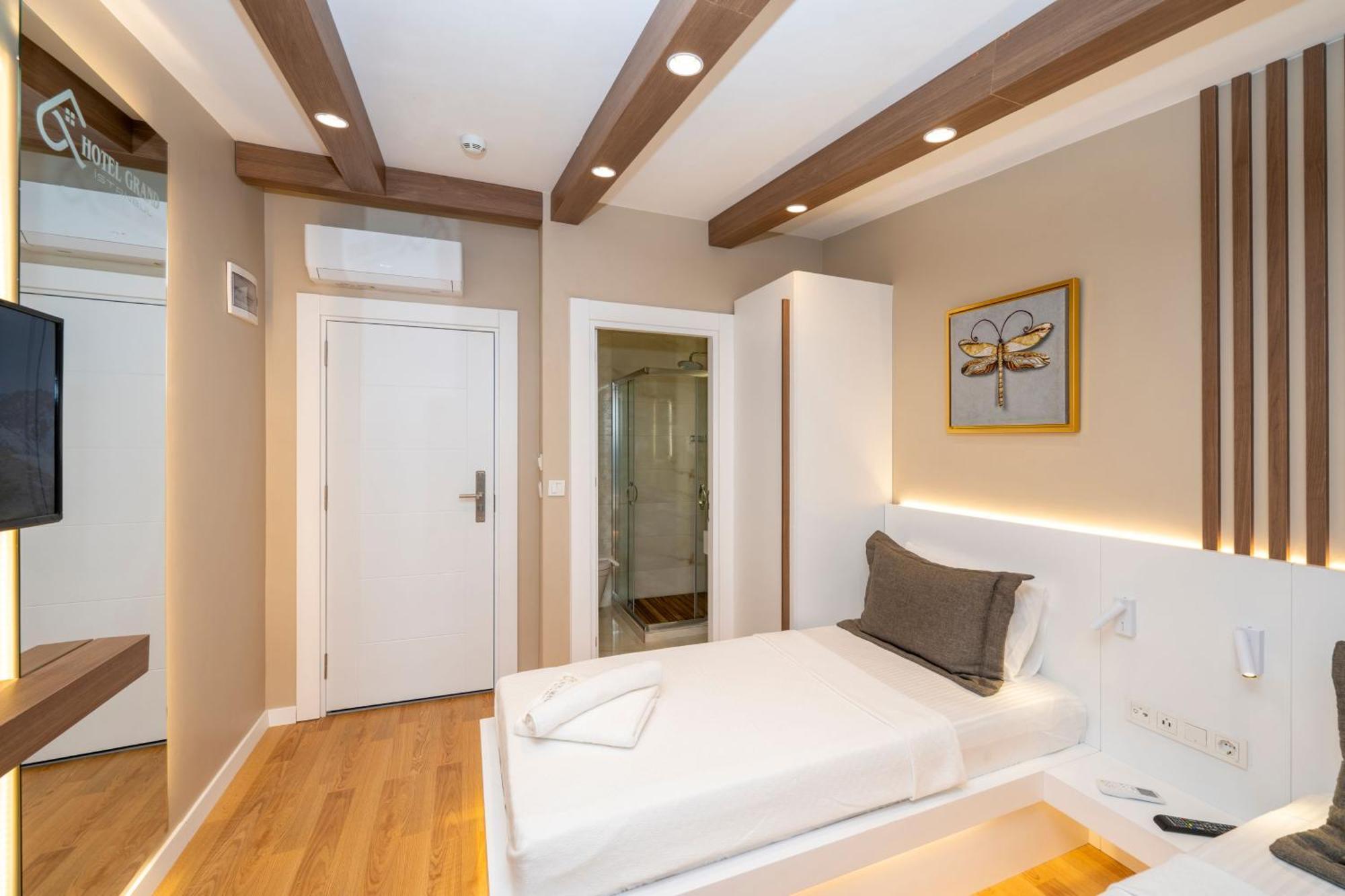 Hotel Grand Istanbul Bagian luar foto