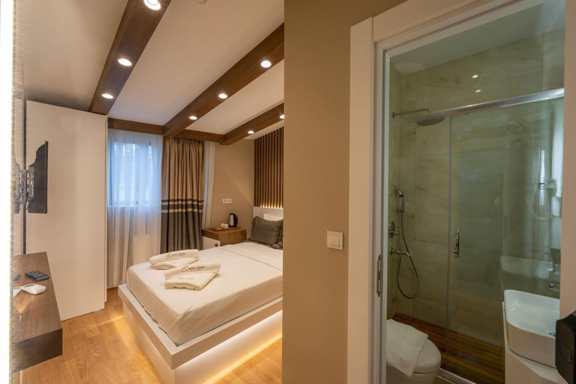 Hotel Grand Istanbul Bagian luar foto
