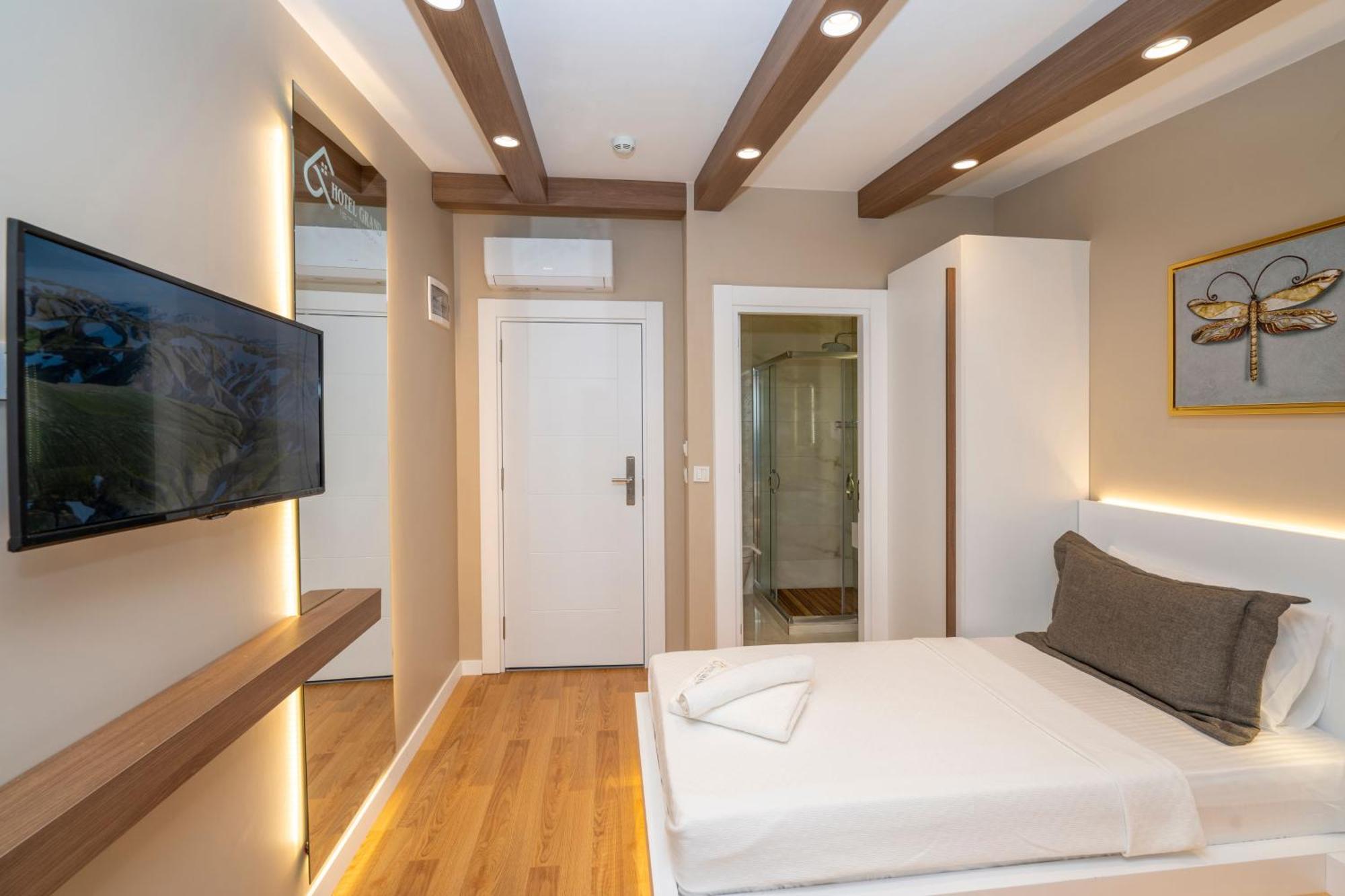 Hotel Grand Istanbul Bagian luar foto