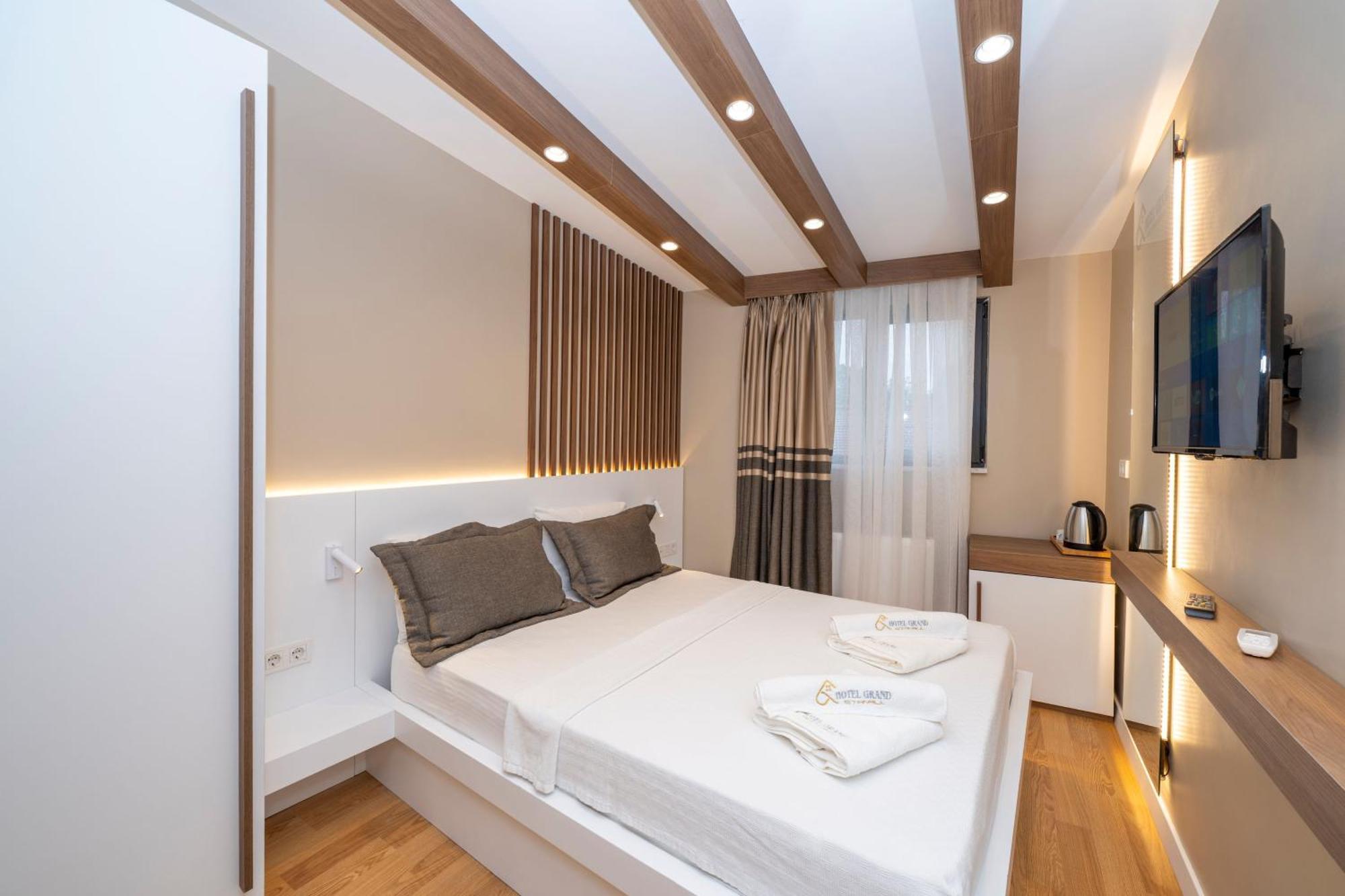 Hotel Grand Istanbul Bagian luar foto