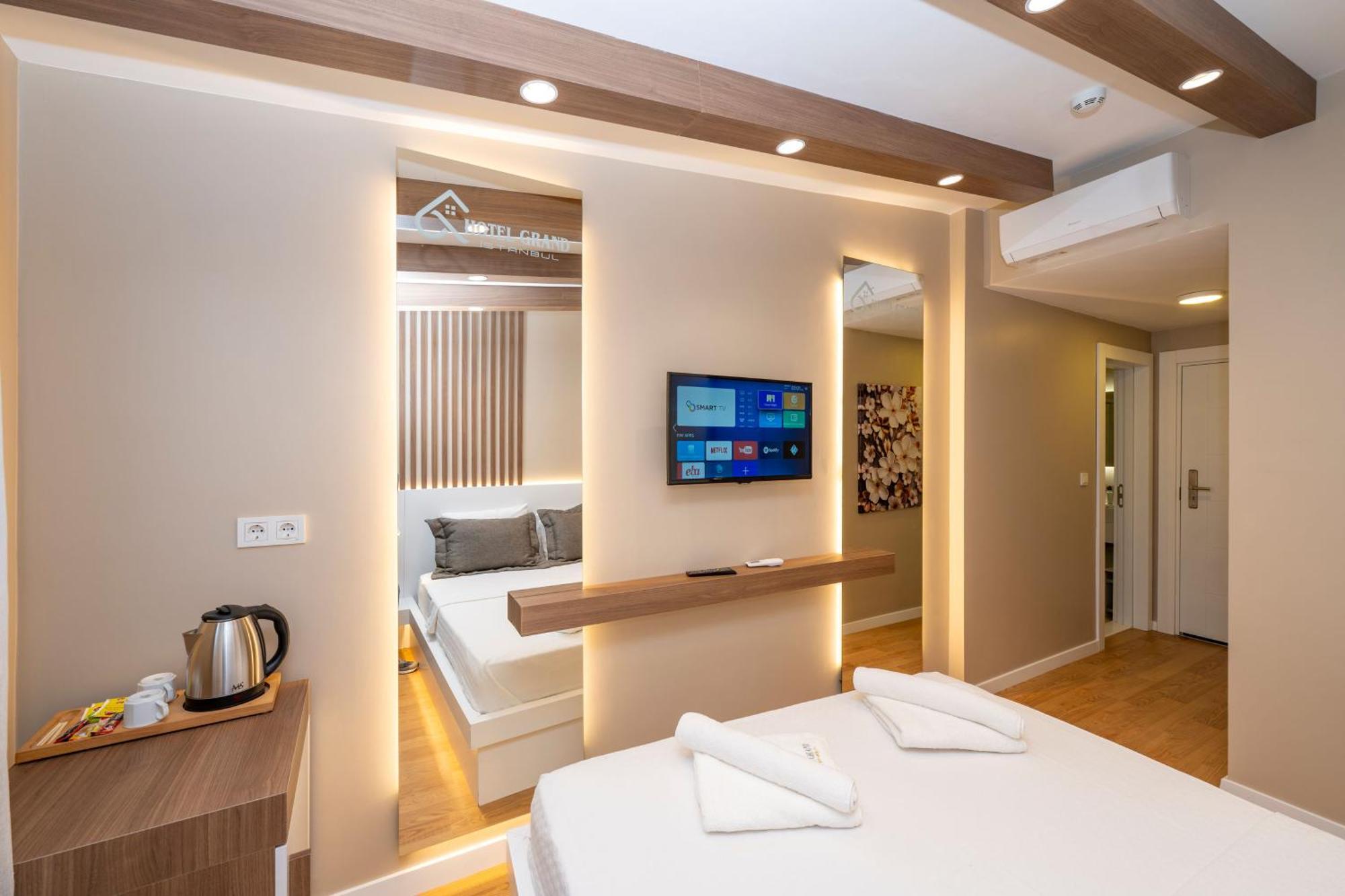 Hotel Grand Istanbul Bagian luar foto